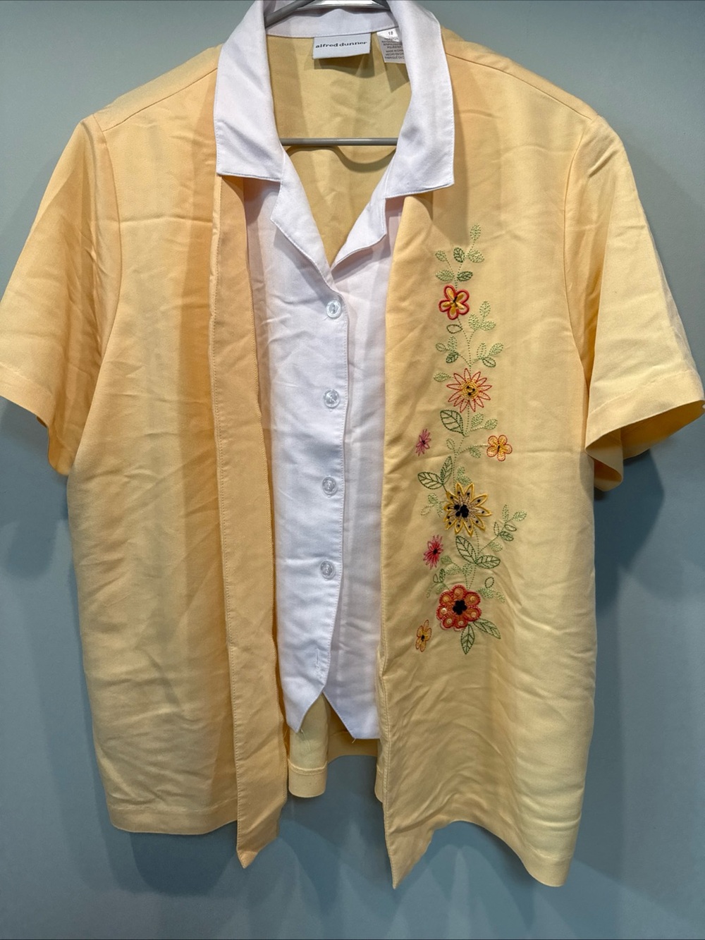 Alfred Dunner Built-in Shirt Short Sleeve Yellow Floral Blouse Women's 18